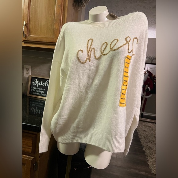 NWT Vince Camuto Cream Sweater with Gold Script - Picture 2 of 6